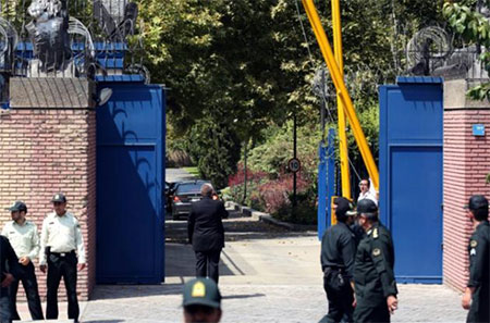 Irán y Reino Unido reanudan relaciones diplomáticas